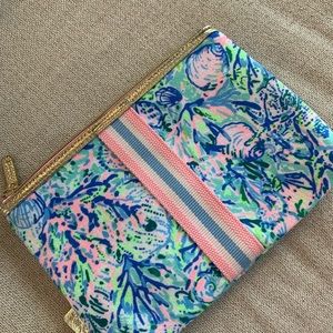 Lilly Pulitzer catch all bag